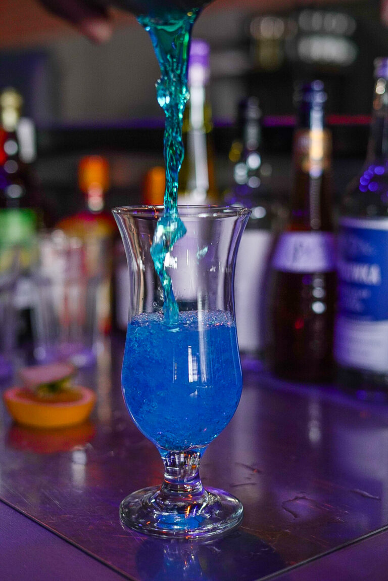 Erlebt stilvolle Drinks, feine Küche und besondere Events im Vibes Thannhausen – Bar, Restaurant & Eventlocation mit einzigartiger Atmosphäre