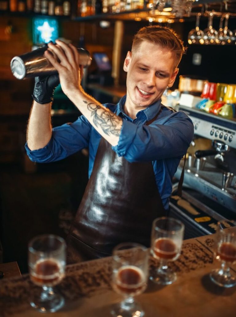 Erlebt stilvolle Drinks, feine Küche und besondere Events im Vibes Thannhausen – Bar, Restaurant & Eventlocation mit einzigartiger Atmosphäre