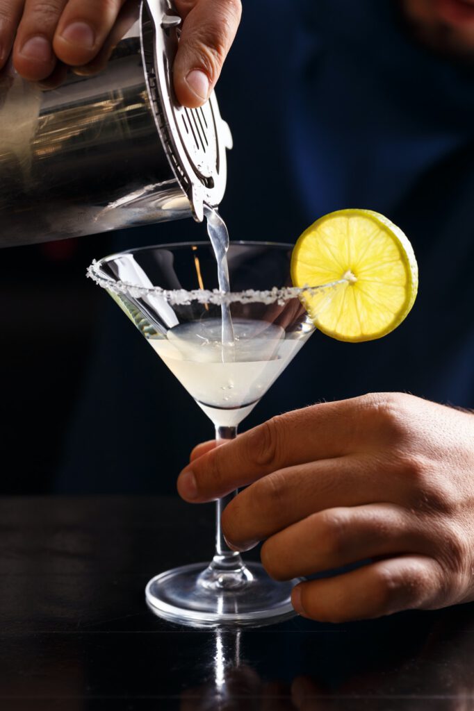 Erlebt stilvolle Drinks, feine Küche und besondere Events im Vibes Thannhausen – Bar, Restaurant & Eventlocation mit einzigartiger Atmosphäre