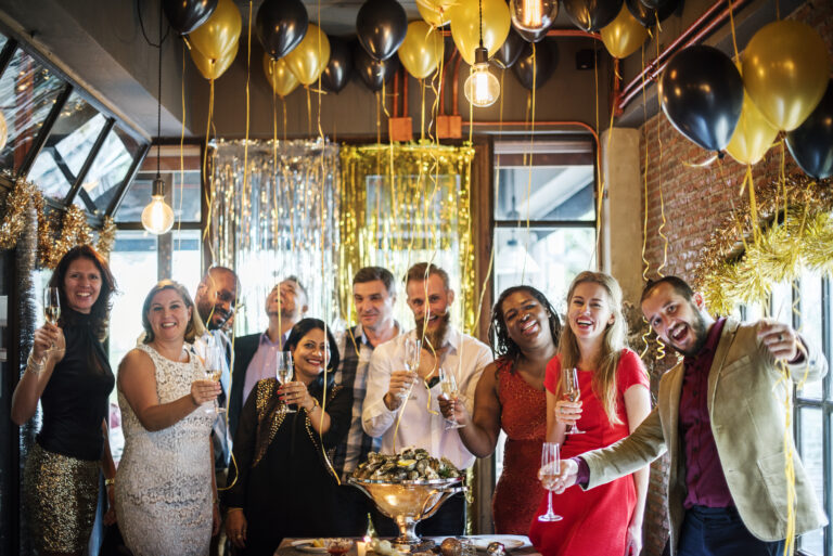 Erlebt stilvolle Drinks, feine Küche und besondere Events im Vibes Thannhausen – Bar, Restaurant & Eventlocation mit einzigartiger Atmosphäre